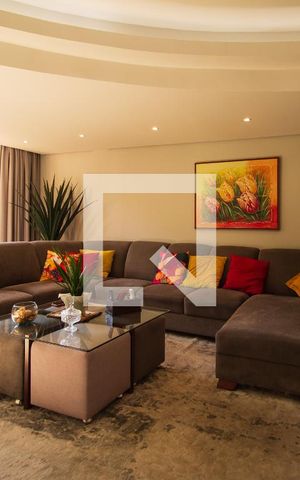 Casa de condomínio à venda com 174m², 4 quartos e 3 vagas Casa de condomínio à venda com 174m², 4 quartos e 3 vagasSala