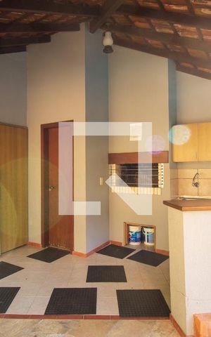 Casa de condomínio à venda com 174m², 4 quartos e 3 vagas Casa de condomínio à venda com 174m², 4 quartos e 3 vagasÁrea comum - Piscina
