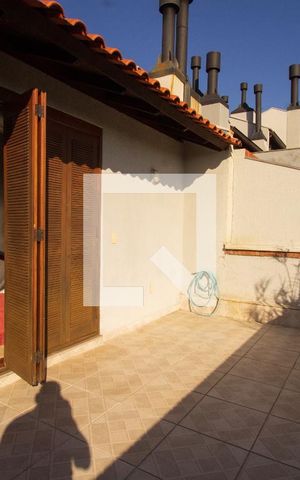 Casa de condomínio à venda com 174m², 4 quartos e 3 vagas Casa de condomínio à venda com 174m², 4 quartos e 3 vagasvaranda