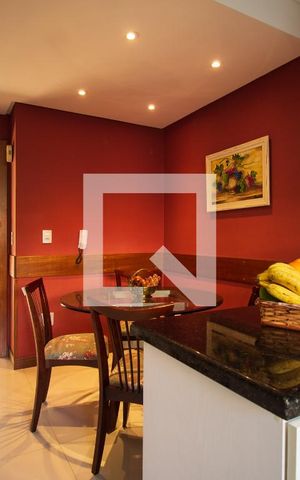 Casa de condomínio à venda com 174m², 4 quartos e 3 vagas Casa de condomínio à venda com 174m², 4 quartos e 3 vagasCozinha