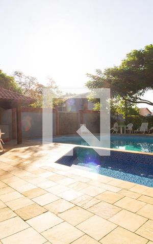 Casa de condomínio à venda com 174m², 4 quartos e 3 vagas Casa de condomínio à venda com 174m², 4 quartos e 3 vagasÁrea comum - Piscina