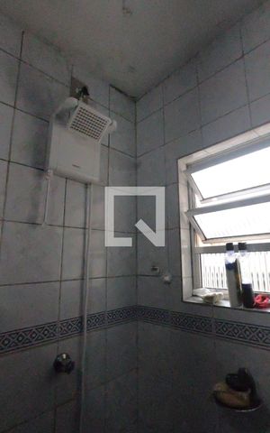 Casa à venda com 198m², 2 quartos e 2 vagasBanheiro Suíte