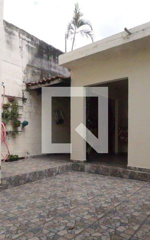 Casa à venda com 198m², 2 quartos e 2 vagasÁrea de Serviço