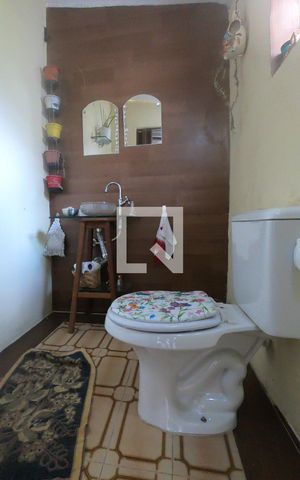 Casa à venda com 198m², 2 quartos e 2 vagasLavabo