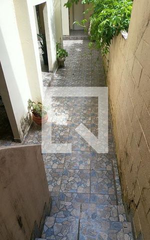 Casa à venda com 198m², 2 quartos e 2 vagasÁrea de Serviço