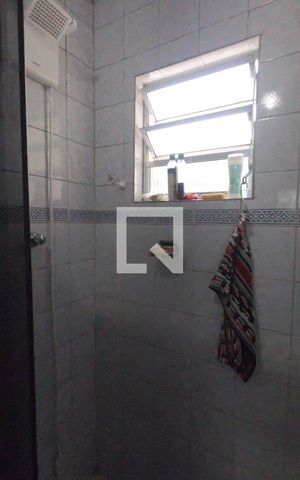 Casa à venda com 198m², 2 quartos e 2 vagasBanheiro Suíte