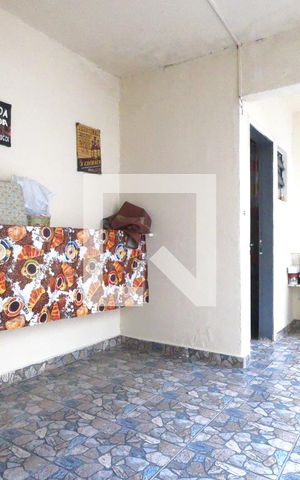 Casa à venda com 198m², 2 quartos e 2 vagasBanheiro de Serviço