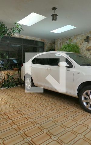 Casa à venda com 198m², 2 quartos e 2 vagasGaragem