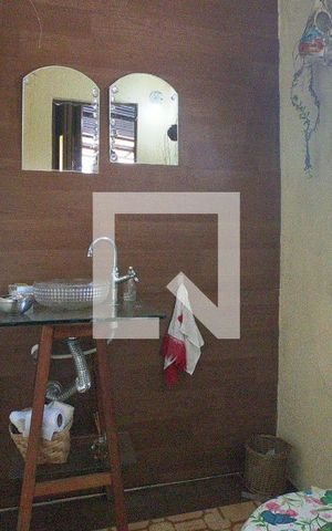 Casa à venda com 198m², 2 quartos e 2 vagasLavabo