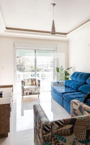 Casa à venda com 202m², 4 quartos e 3 vagas Casa à venda com 202m², 4 quartos e 3 vagasSala