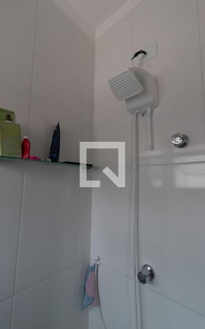 Casa de condomínio à venda com 68m², 2 quartos e 1 vaga Casa de condomínio à venda com 68m², 2 quartos e 1 vagaBanheiro da Suíte 2