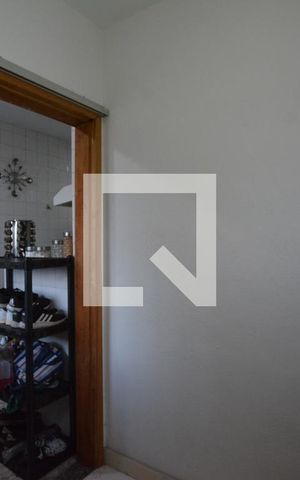 Apartamento para alugar com 70m², 2 quartos e sem vagaQuarto de Serviço