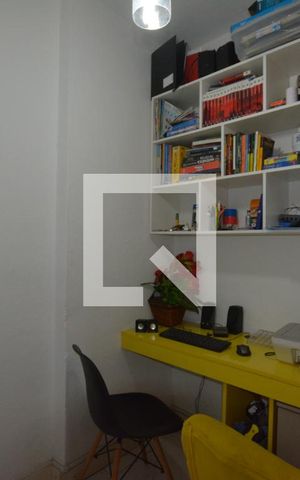 Apartamento para alugar com 70m², 2 quartos e sem vagaQuarto de Serviço