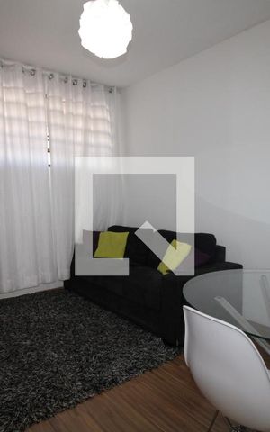 Apartamento à venda com 42m², 1 quarto e sem vagaSala
