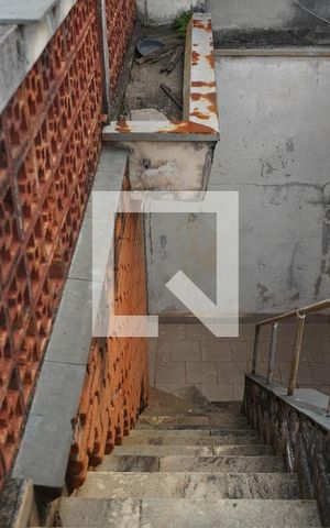 Casa à venda com 200m², 5 quartos e 3 vagas Casa à venda com 200m², 5 quartos e 3 vagasDetalhe