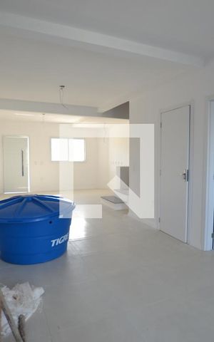 Casa à venda com 94m², 2 quartos e 1 vagaSala/Cozinha