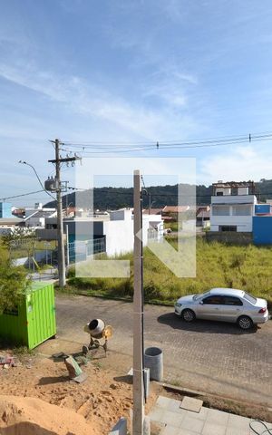 Casa à venda com 94m², 2 quartos e 1 vagaVista