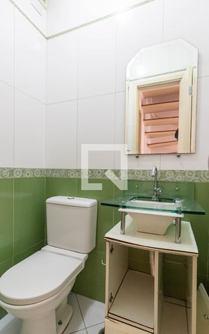Casa de condomínio à venda com 83m², 2 quartos e 2 vagasLavabo