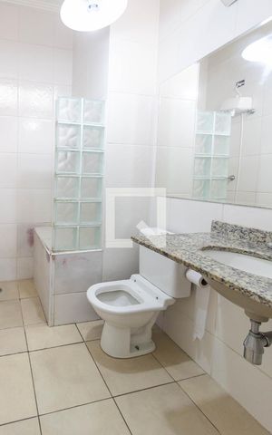 Casa de condomínio à venda com 83m², 2 quartos e 2 vagasBanheiro