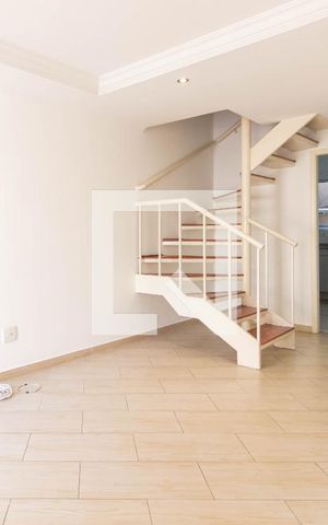 Casa de condomínio à venda com 83m², 2 quartos e 2 vagasSala