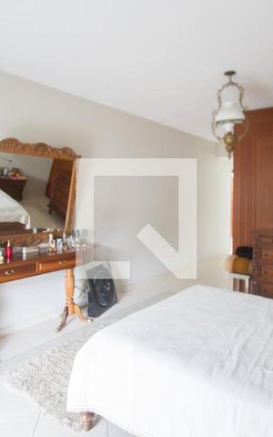 Casa à venda com 400m², 4 quartos e 4 vagasSuíte 2
