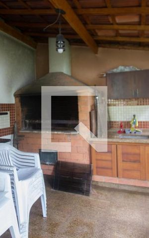 Casa à venda com 400m², 4 quartos e 4 vagasChurrasqueira