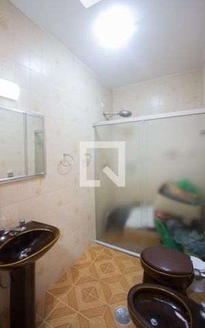 Casa à venda com 400m², 4 quartos e 4 vagasBanheiro Suíte 3