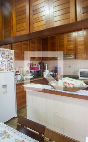 Casa à venda com 400m², 4 quartos e 4 vagasCozinha