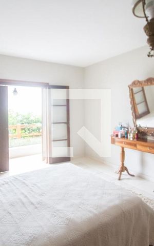 Casa à venda com 400m², 4 quartos e 4 vagasSuíte 2