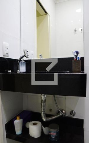 Casa à venda com 100m², 4 quartos e 2 vagasBanheiro Suíte 1