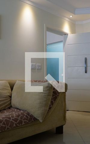 Casa à venda com 100m², 4 quartos e 2 vagasSala