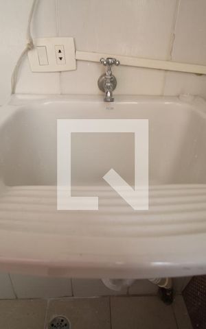 Apartamento para alugar com 65m², 2 quartos e 1 vagaÁrea de Serviço