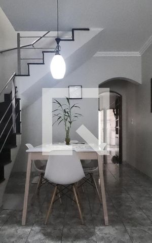 Casa à venda com 225m², 3 quartos e 6 vagasSala