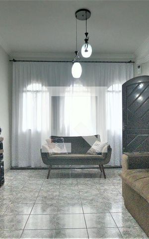 Casa à venda com 225m², 3 quartos e 6 vagasSala