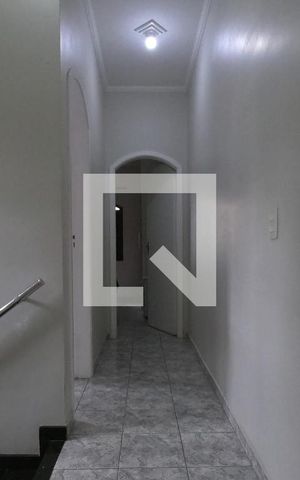 Casa à venda com 225m², 3 quartos e 6 vagasCorredor