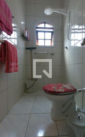 Casa à venda com 225m², 3 quartos e 6 vagasBanheiro Suíte