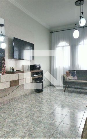 Casa à venda com 225m², 3 quartos e 6 vagasSala