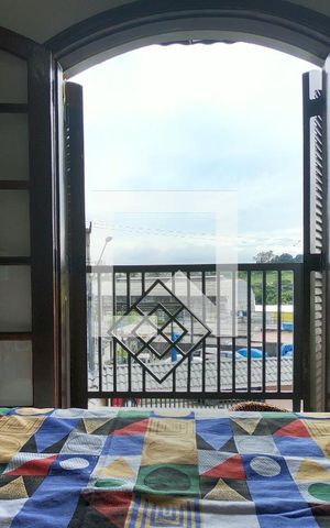 Casa à venda com 225m², 3 quartos e 6 vagasSuite 