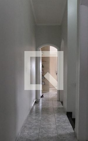 Casa à venda com 225m², 3 quartos e 6 vagasCorredor