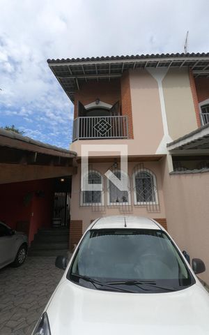 Casa à venda com 225m², 3 quartos e 6 vagasFachada casa