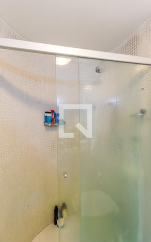 Apartamento para alugar com 160m², 4 quartos e 2 vagas Apartamento para alugar com 160m², 4 quartos e 2 vagasSuíte 2 - Banheiro