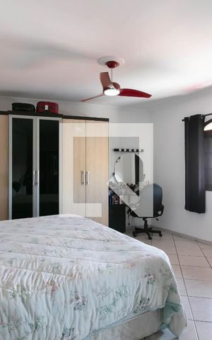 Casa à venda com 128m², 3 quartos e 3 vagas Casa à venda com 128m², 3 quartos e 3 vagasSuite 1