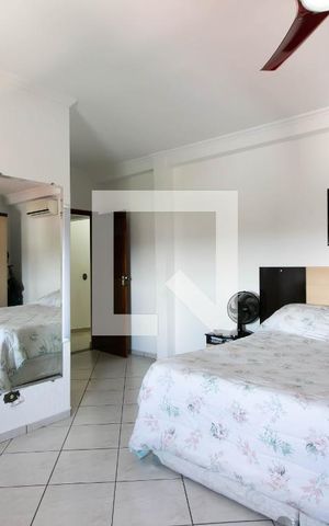 Casa à venda com 128m², 3 quartos e 3 vagas Casa à venda com 128m², 3 quartos e 3 vagasSuite 1