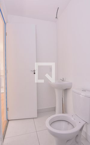 Apartamento à venda com 43m², 2 quartos e sem vaga Apartamento à venda com 43m², 2 quartos e sem vagaBanheiro