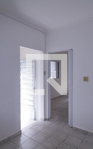 Casa para alugar com 65m², 1 quarto e 1 vagaQuarto