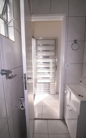 Casa para alugar com 65m², 1 quarto e 1 vagaBanheiro