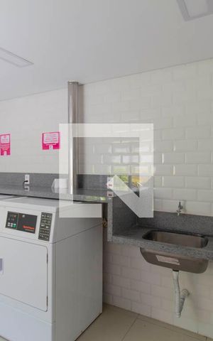Studio à venda com 24m², 1 quarto e sem vaga Studio à venda com 24m², 1 quarto e sem vagaÁrea comum