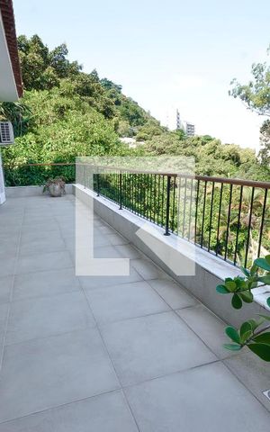 Casa à venda com 550m², 5 quartos e 2 vagasVaranda dos quartos