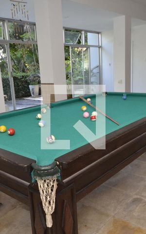 Casa à venda com 550m², 5 quartos e 2 vagasSalão de jogos