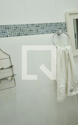Casa à venda com 550m², 5 quartos e 2 vagasBanheiro de Serviço